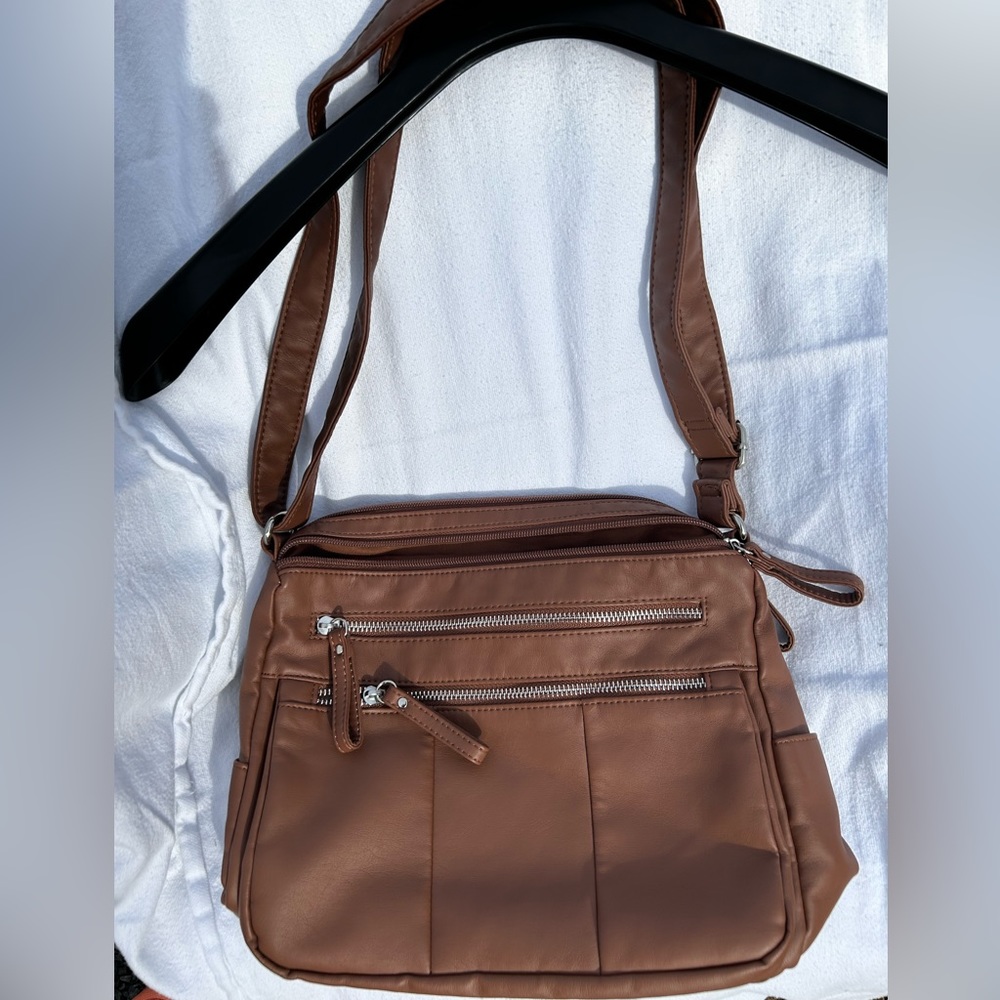 Bueno of California smooth faux leather shoulder bag